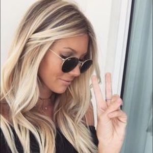 Meet your Posher, Kayla