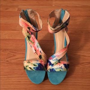 🎉HOLIDAY SALE🎉 Stacey" Floral  Wedges
