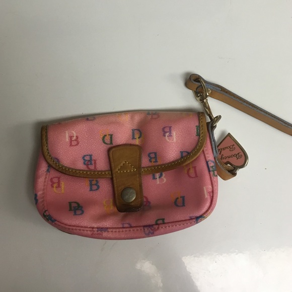 Dooney & bourke wristlet