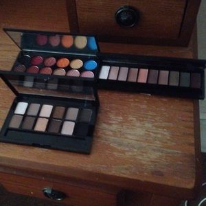 3 eyeshadow palettes for one!