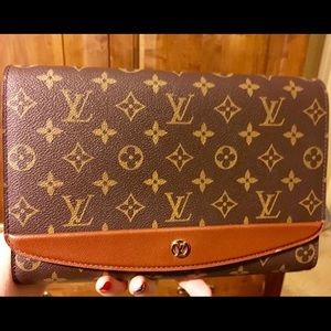 AuthenticLouisVuittonMonogramLeather BrownClutch