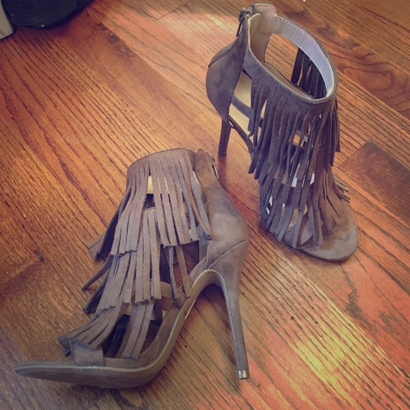 Taupe fringe heels! Size 6