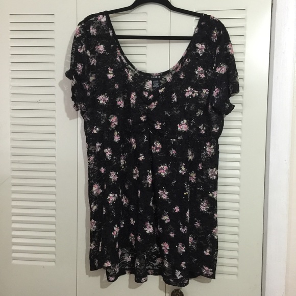 Torrid Floral Lace Hi-Lo Top
