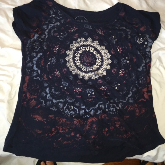 Lucky Brand T shirt