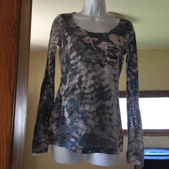 Daytrip shirt size medium