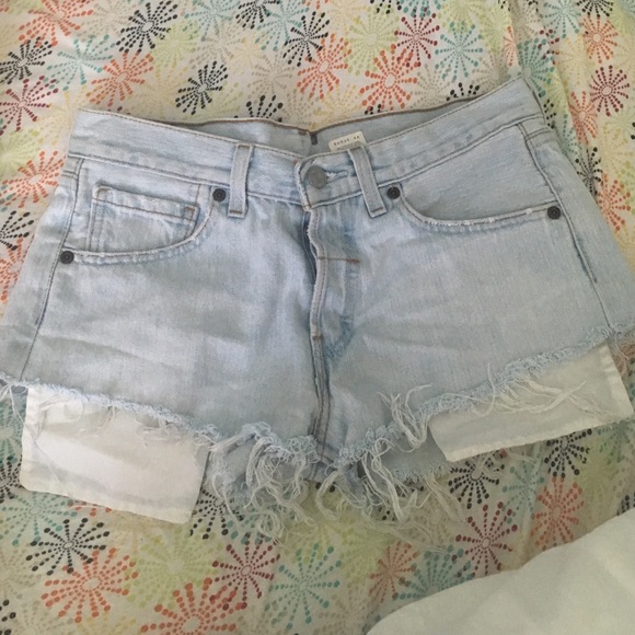 Levi jean shorts