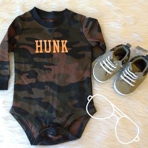 NWT infant boys camo set