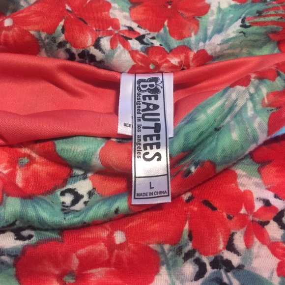 2 skirts - Picture 2 of 3