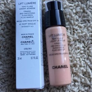 Chanel lift lumire in 41 soft bisque intensity 4.0