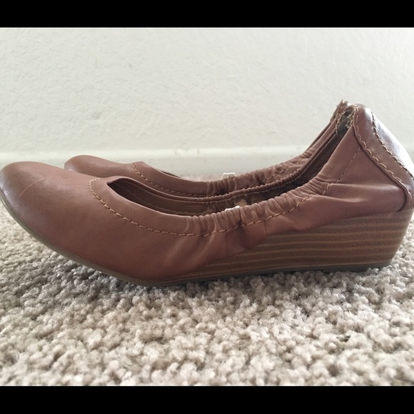 Brown Wedges