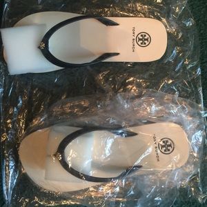 Tory burch flip flops