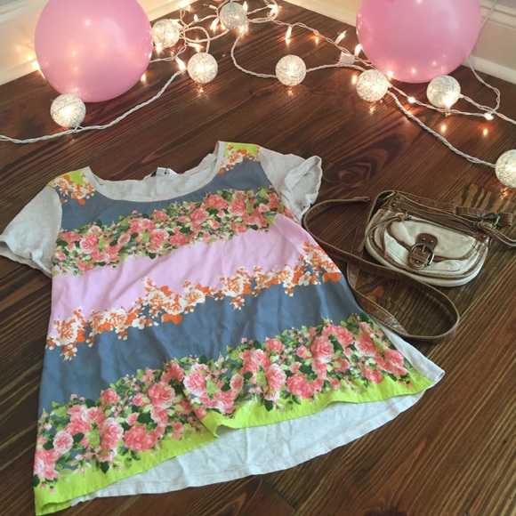 Adorable shirt + purse