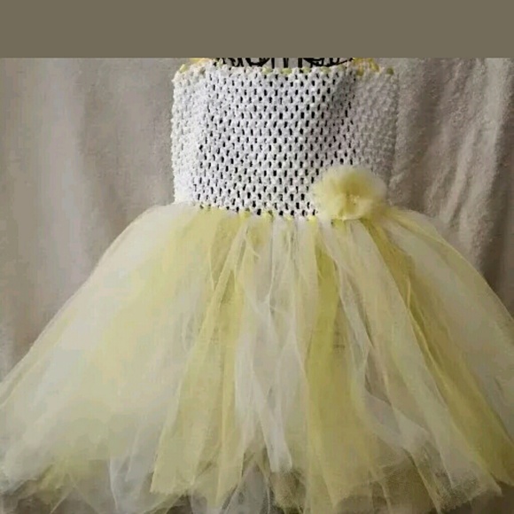 🎉HP🎼GIRLS HANDCRAFTED YELLOW & WHITE TULLE DRESS - Picture 3 of 7