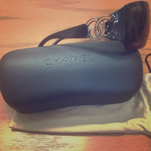 Authentic Chanel sunglasses main image 4