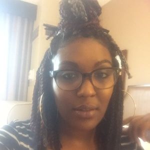 Meet your Posher, Jasmine