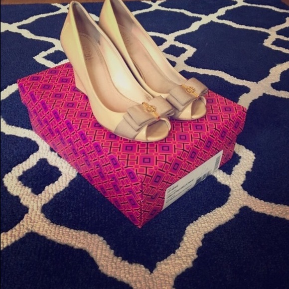 Tory Burch Trudy Wedges Size 5.5