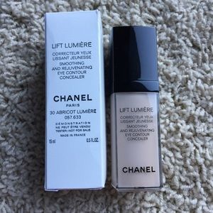 Chanel color corrector in 30 abricot