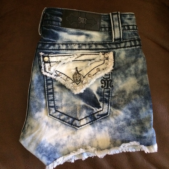 Miss Me shorts  Size 29.  EUC