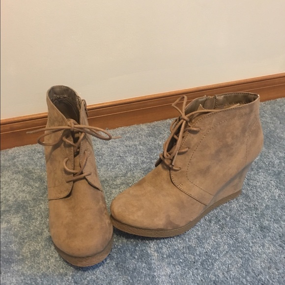 Ankle boots with heel