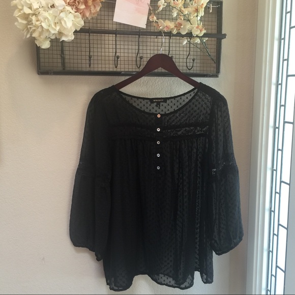 Peridot Tops - Black lace blouse