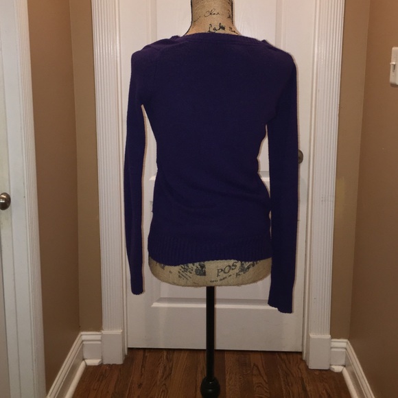 sweater - Picture 2 of 2