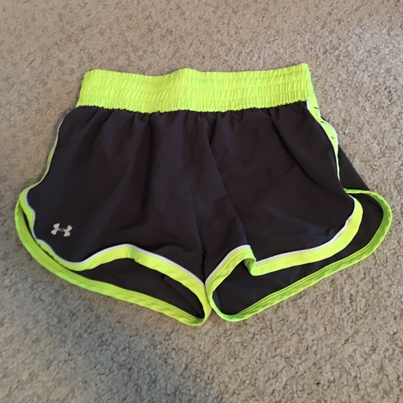 NWOT under armour shorts