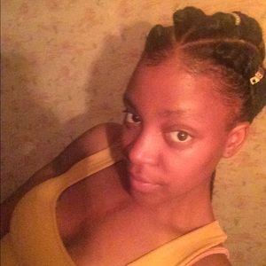 Meet your Posher, Lynika