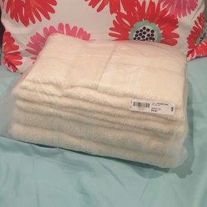 Ivory Towel Set (6 pieces!!!)