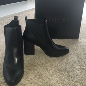 Faux leather Chelsea Booties