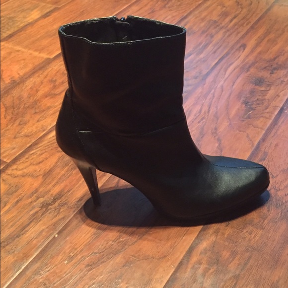 black boots with 4.5 inch heel