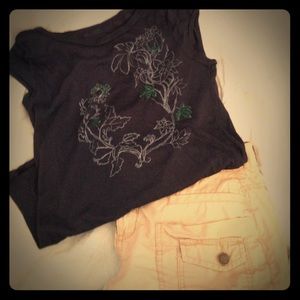 Blue muscle tee with print