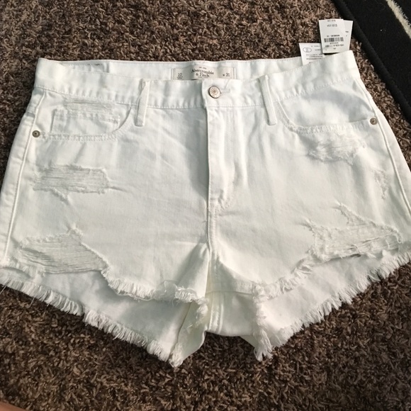 White Abercrombie and Fitch shorts