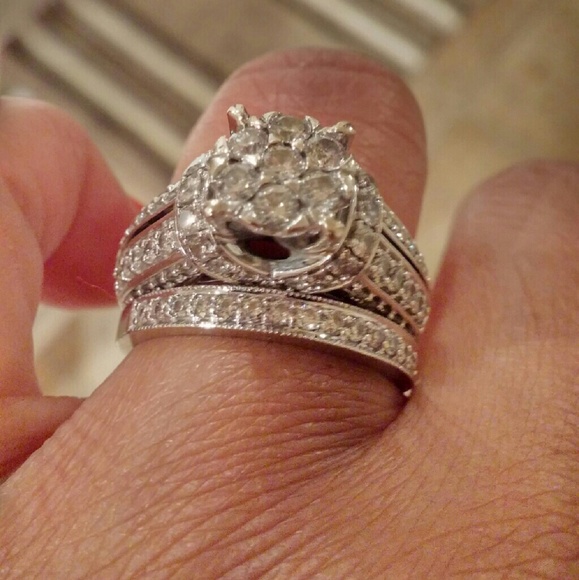 Gorgeous!!!! Engagement Ring 1 3/8 ct. WHITE GOLD