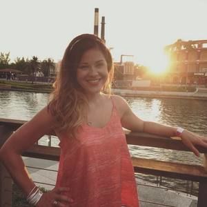 Meet your Posher, Alexandra