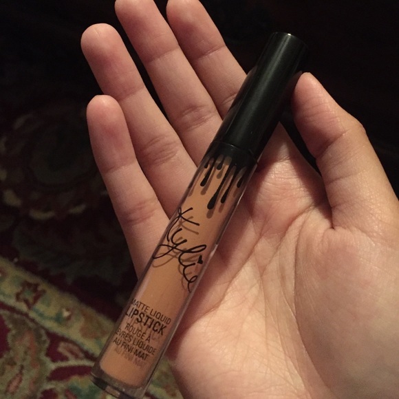 EXPOSED Kylie Jenner lipstick
