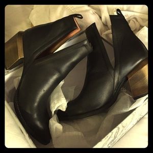 Jeffrey Campbell Orwell 2 Bronze/Gold Heel