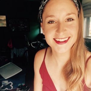 Meet your Posher, Megan