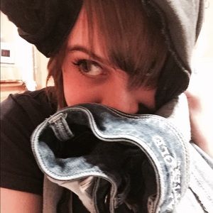 Meet your Posher, Laura