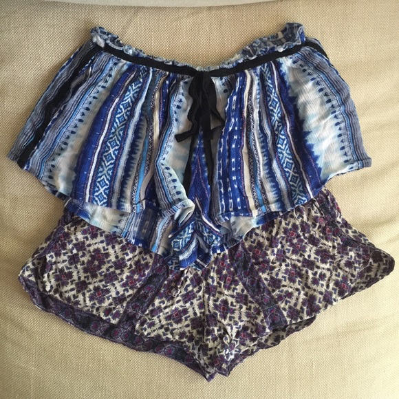2-PC FLOWY SHORT BUNDLE!! CUTE!!