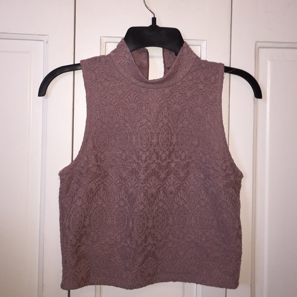 Lace FOREVER 21 high neck crop top