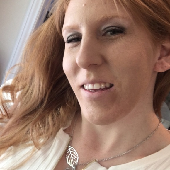 Meet your Posher, Marissa - Picture 1 of 1