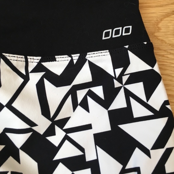 Lorna Jane Leggings - Picture 2 of 3