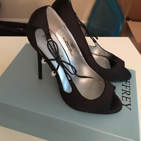 Jeffrey Tyler new black heels 6.5
