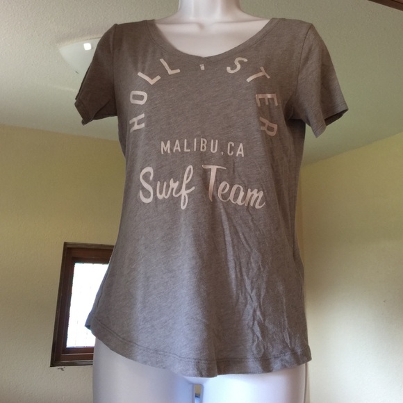 Hollister v-neck size xsmall
