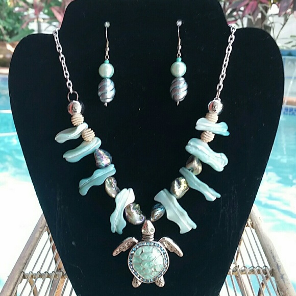Sea Turtle & Shell Necklace/Earrings