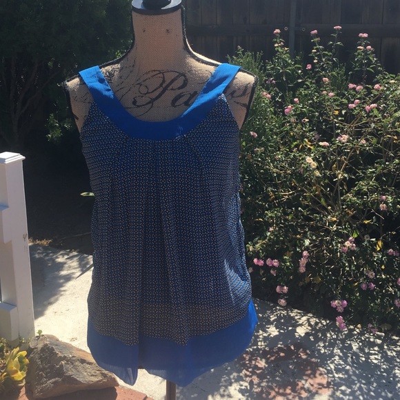New York and Company Sleeveless Blue Top