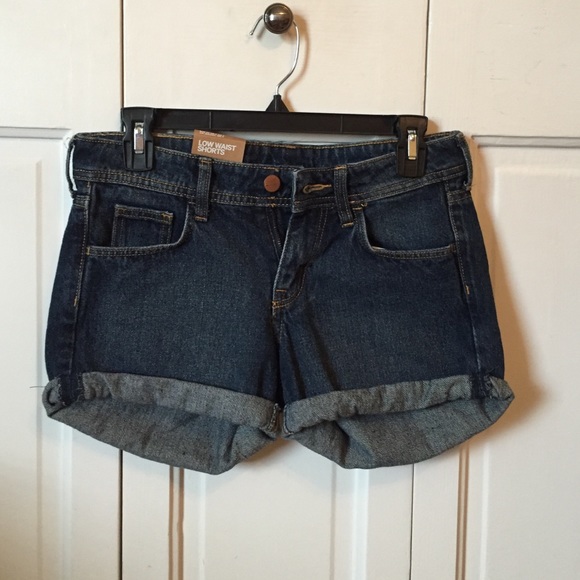 Never worn H&M jean shorts