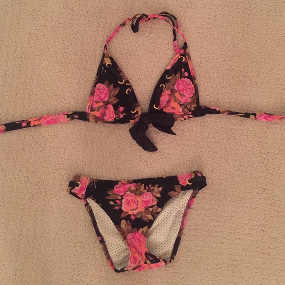 Floral bikini set