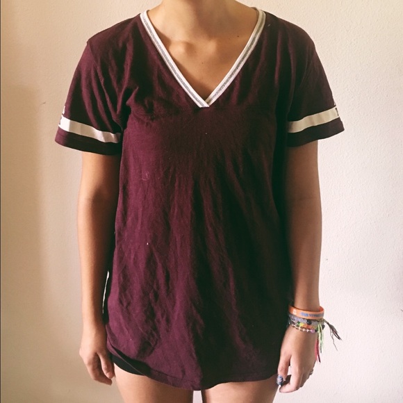 VS Pink maroon tee