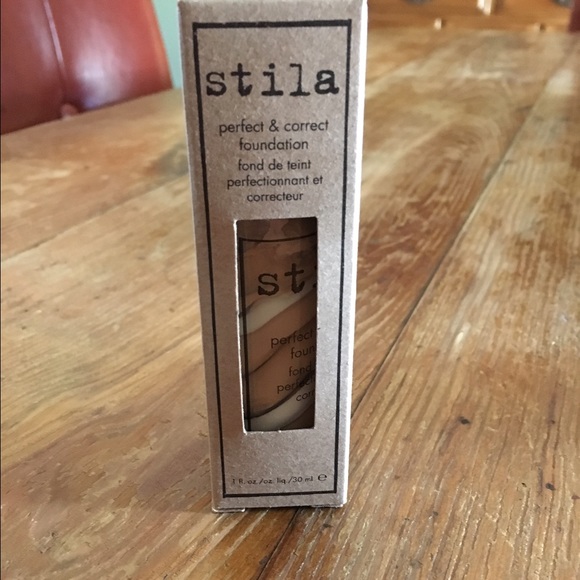 Stila Perfect and Correct Foundation in Tone